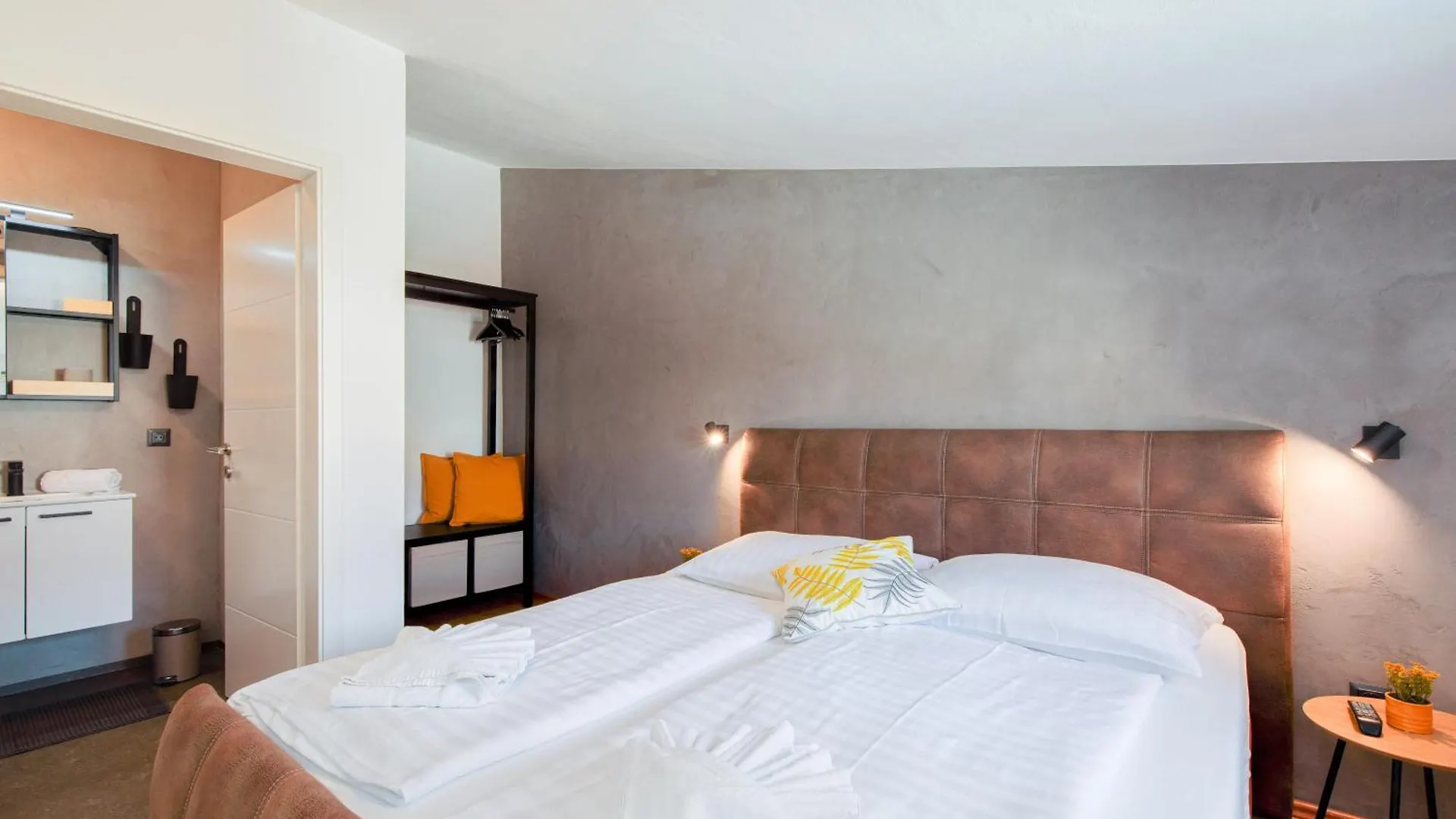 Apartments Lijan Krk Town