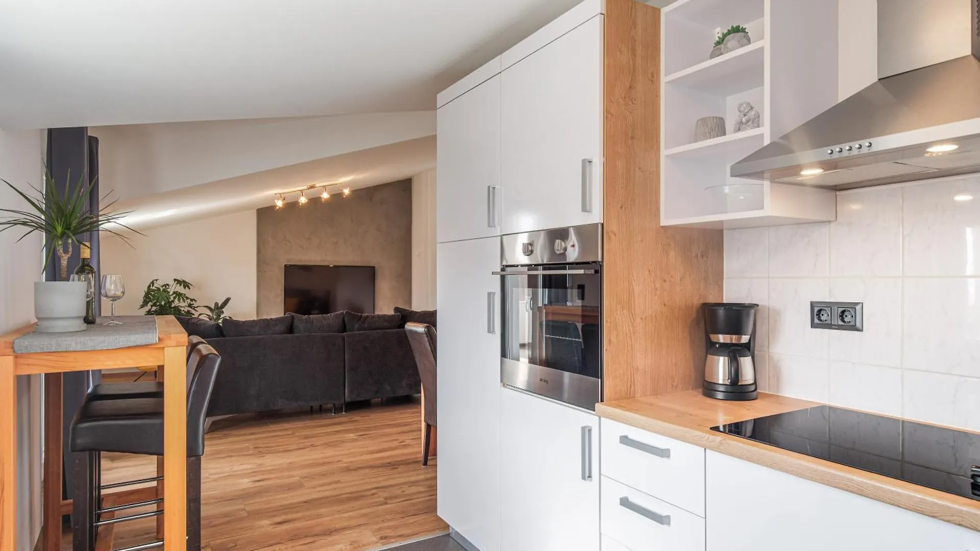 Apartments Lijan Krk Town 0*,