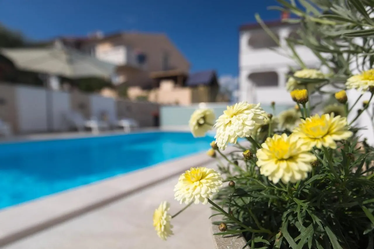 Apartments Lijan Krk Town